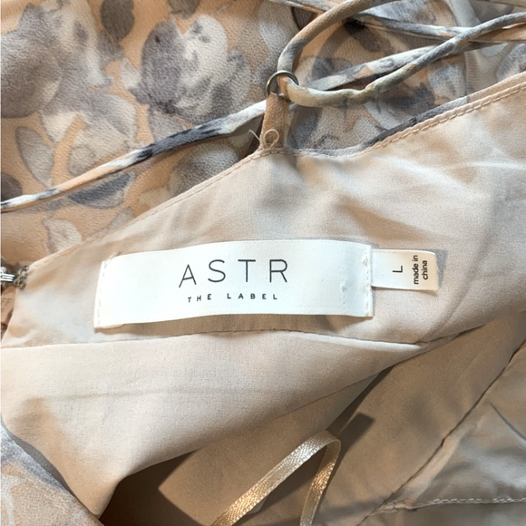 MOVING SALE | Women’s ASTR The Label Holland Floral Maxi Dress, size large - Picture 6 of 9